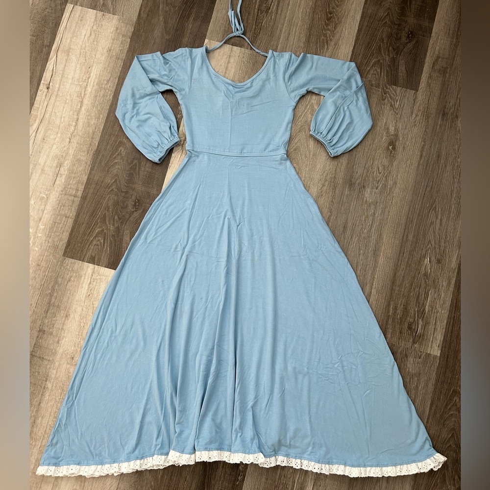 Well Dressed Wolf Maxi, Size 6, Play condition, See photos for details